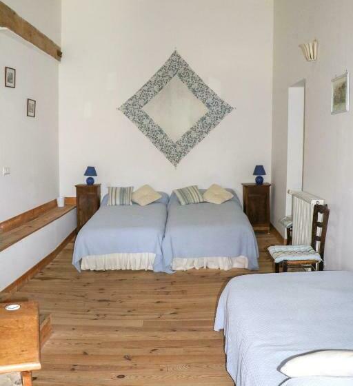 Четырехместный Номер Стандарт, Domaine De Marlas   Chambres D Hôtes