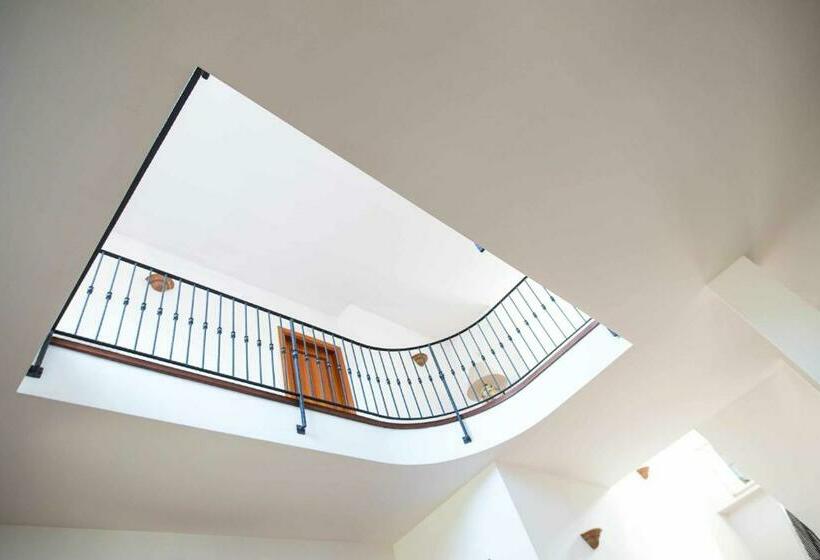 سوییت جونیور, Bed And Breakfast Villa Romano