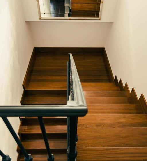 استودیوی لوکس, Bed And Breakfast Villa Romano