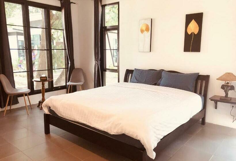 스탠다드 룸 킹사이즈 침대, Serene Resort