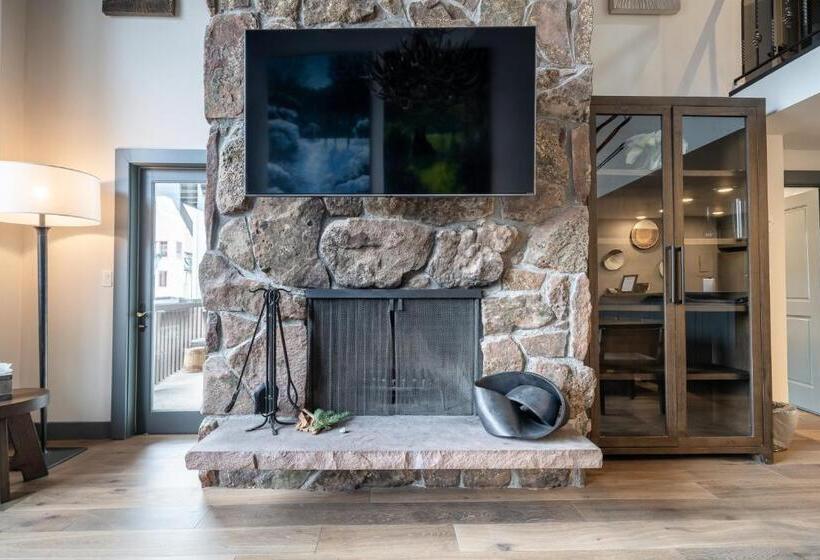 דירת שלושה חדרים, Lodge At Vail Condominiums