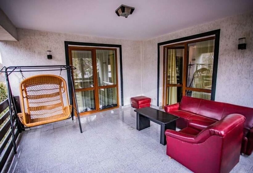 Семейный Номер, Casa Octavian