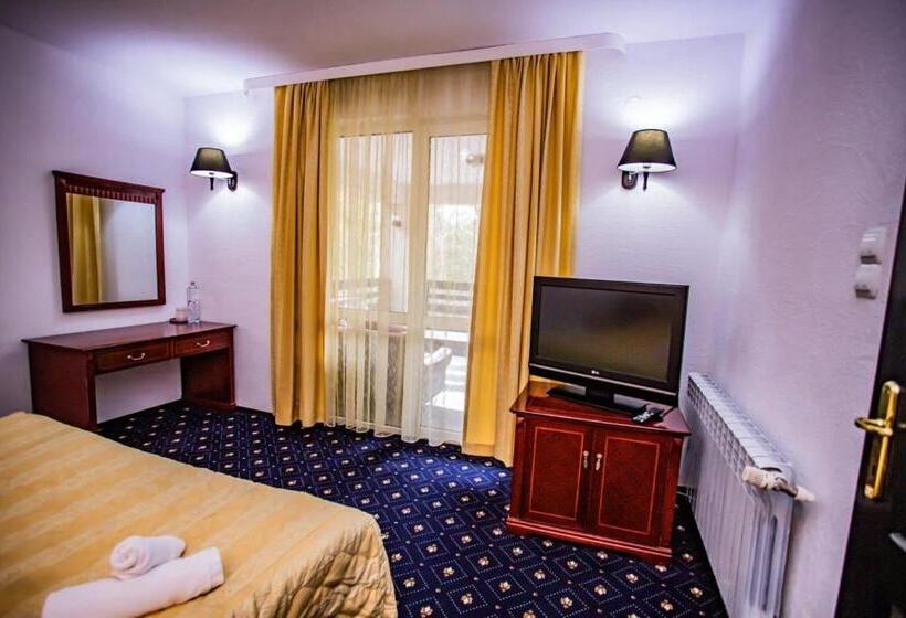 Семейный Номер, Casa Octavian