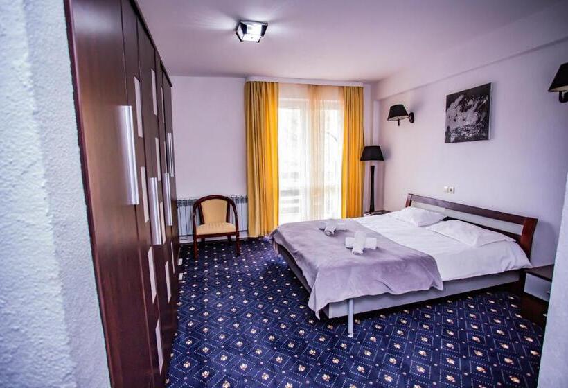 Номер Стандарт, Casa Octavian