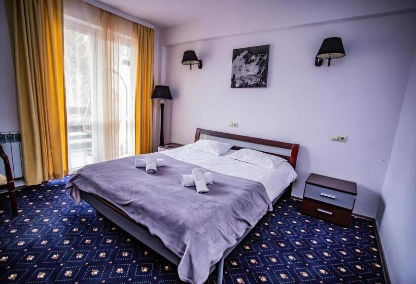 Номер Стандарт, Casa Octavian