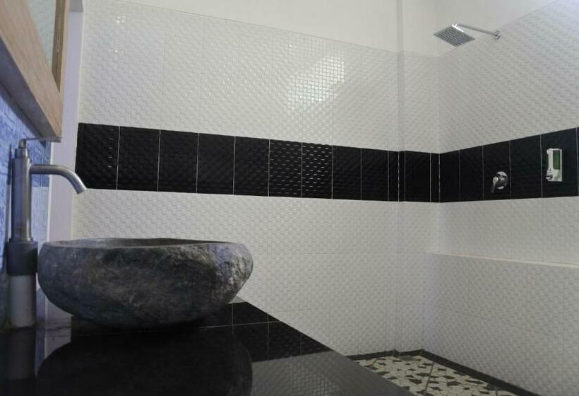 חדר דלוקס צדדי נוף לים, Hi5 Kuta