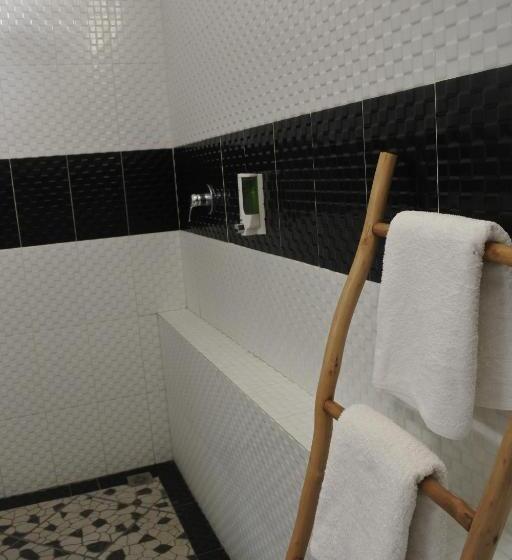 חדר דלוקס, Hi5 Kuta