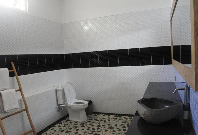 חדר דלוקס, Hi5 Kuta