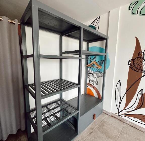 חדר אקונומי, Hi5 Kuta