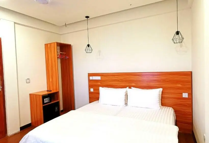 اتاق لوکس با بالکن, Niru Isle Maldives