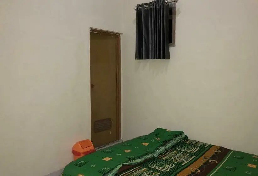 Habitació Estàndard, Rumah Singgah Brm
