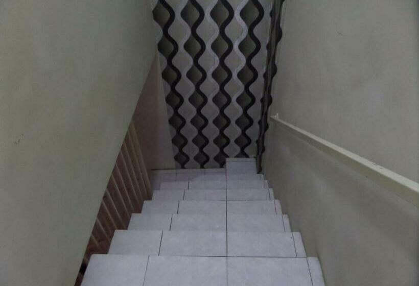 חדר משפחתי, Rumah Singgah Brm