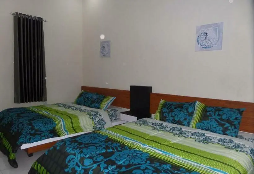 Habitació Familiar Deluxe, Rumah Singgah Brm