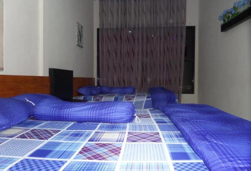 חדר משפחתי דלוקס, Rumah Singgah Brm