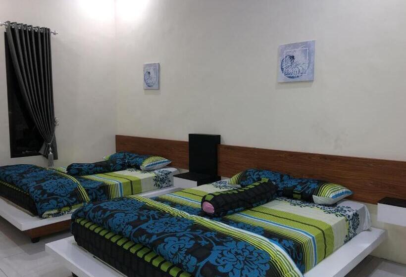 חדר משפחתי דלוקס, Rumah Singgah Brm