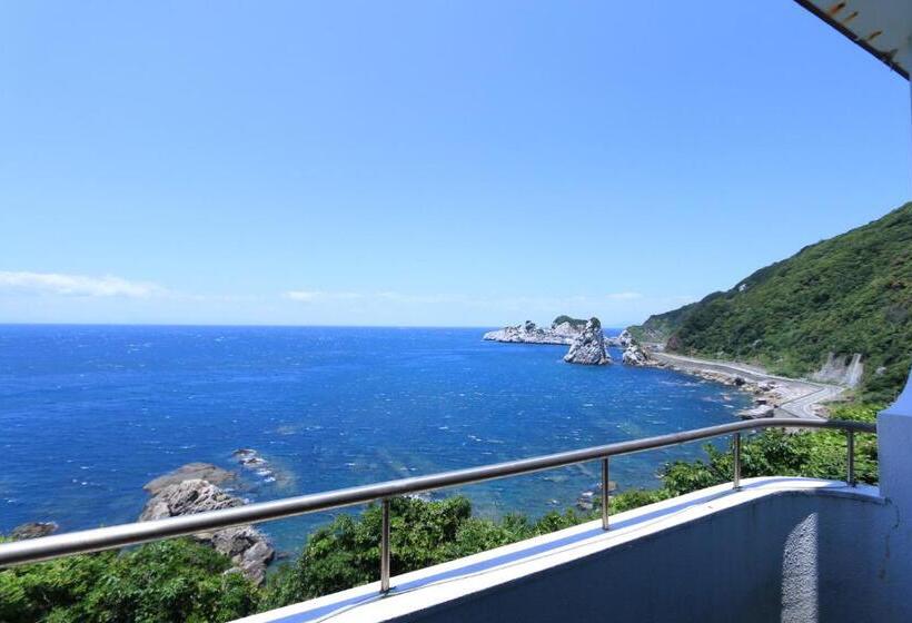 דירת חדר, Shirasakiso