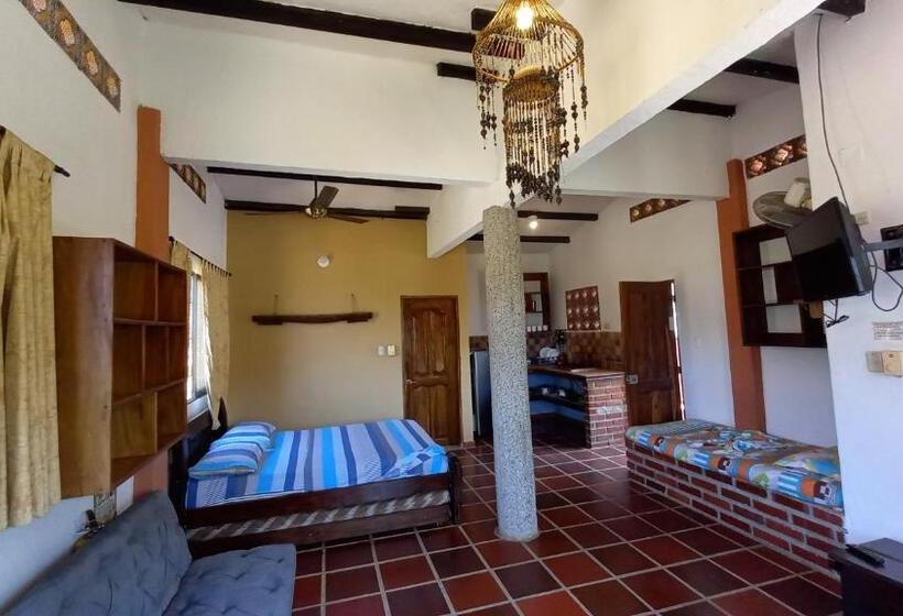 سوییت خانوادگی, Hostal La Casa De Felipe