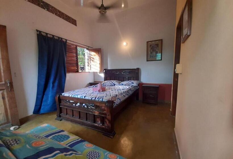 اتاق استاندارد سه نفره, Hostal La Casa De Felipe