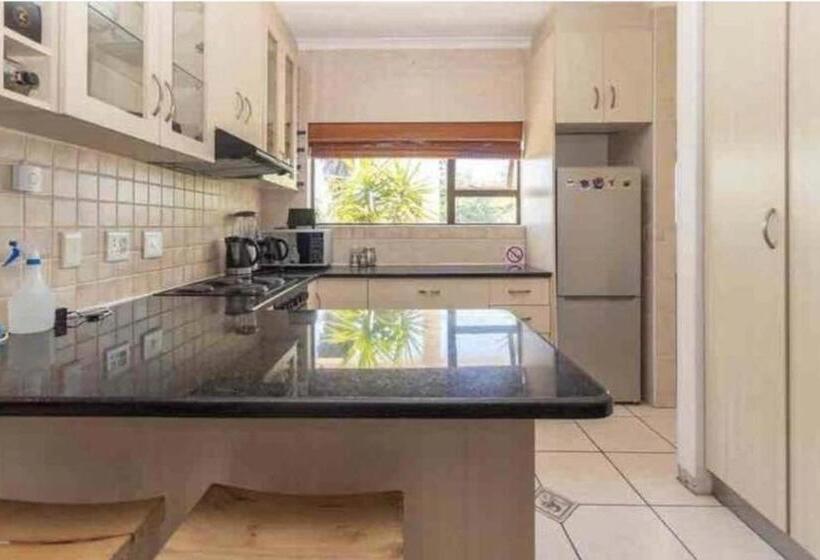 منزل 3 غرف نوم, Blue Sanctuary