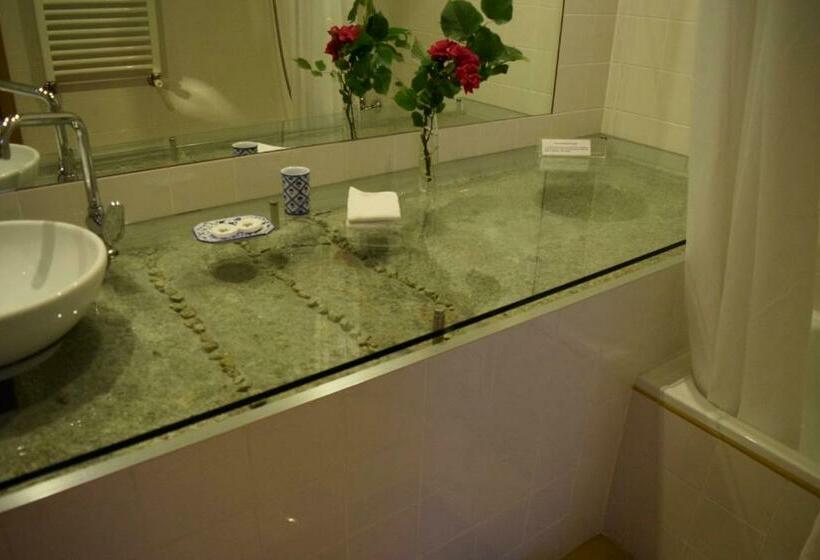 סוויטה נוף להרים, Mosteiro De S. Cristovao De Lafoes