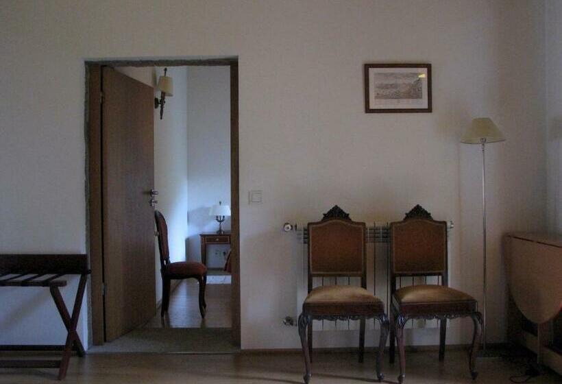 סוויטה נוף להרים, Mosteiro De S. Cristovao De Lafoes