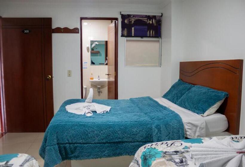 חדר משפחתי, Casa Baquero