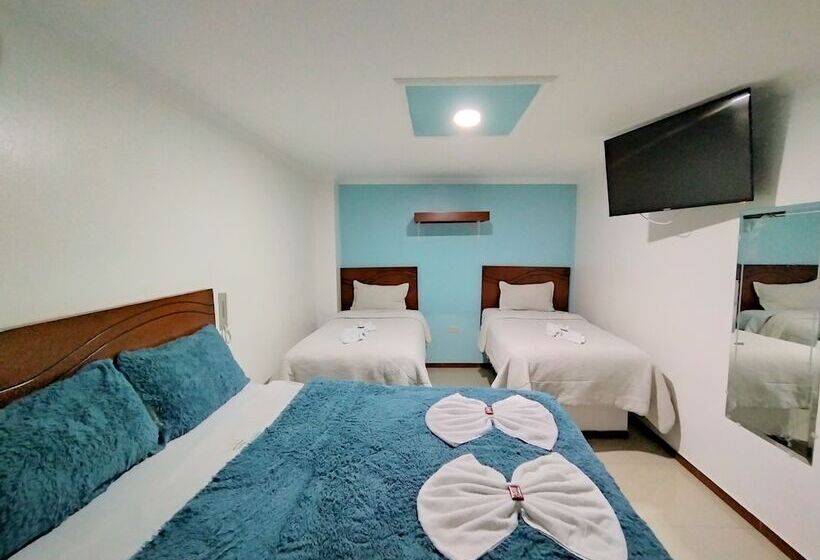 חדר משפחתי, Casa Baquero