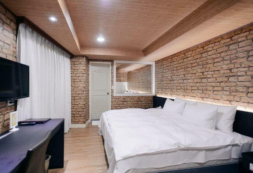 اتاق استاندارد, Duke Business