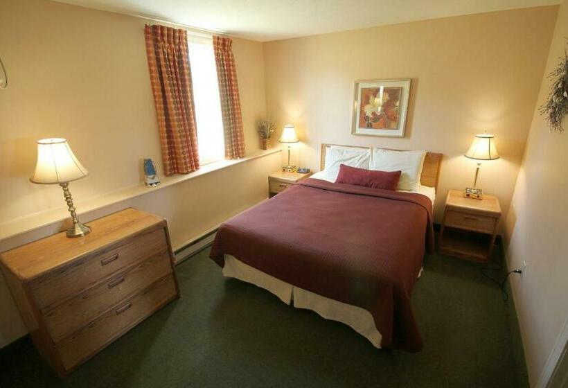 Suite, Misty Harbor Resort