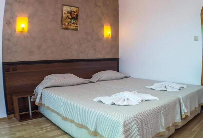 اتاق استاندارد, Chrystal Guest House