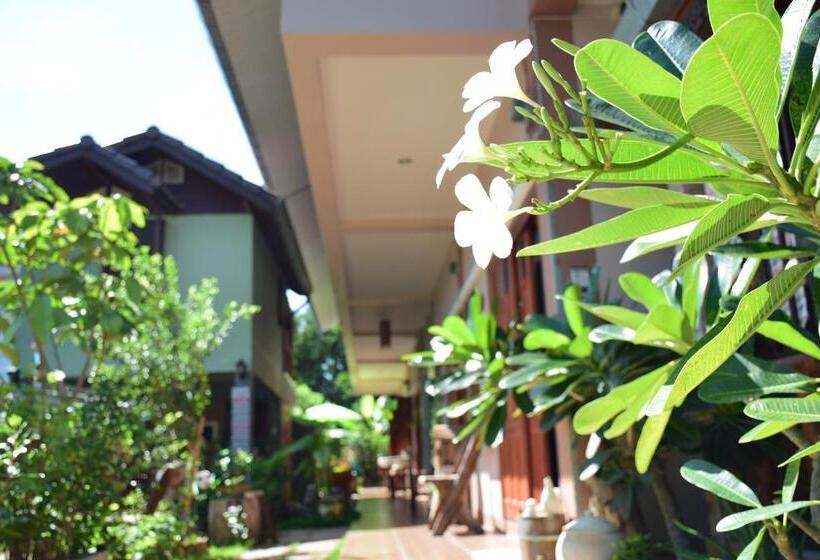 غرفة ديلوكس ثلاثية, Siam Guesthouse