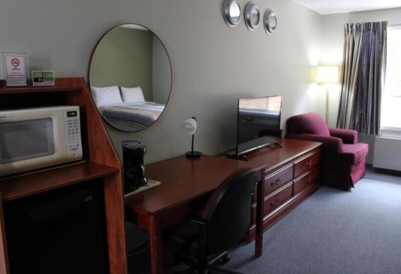 スーペリアールーム, Pine Motel