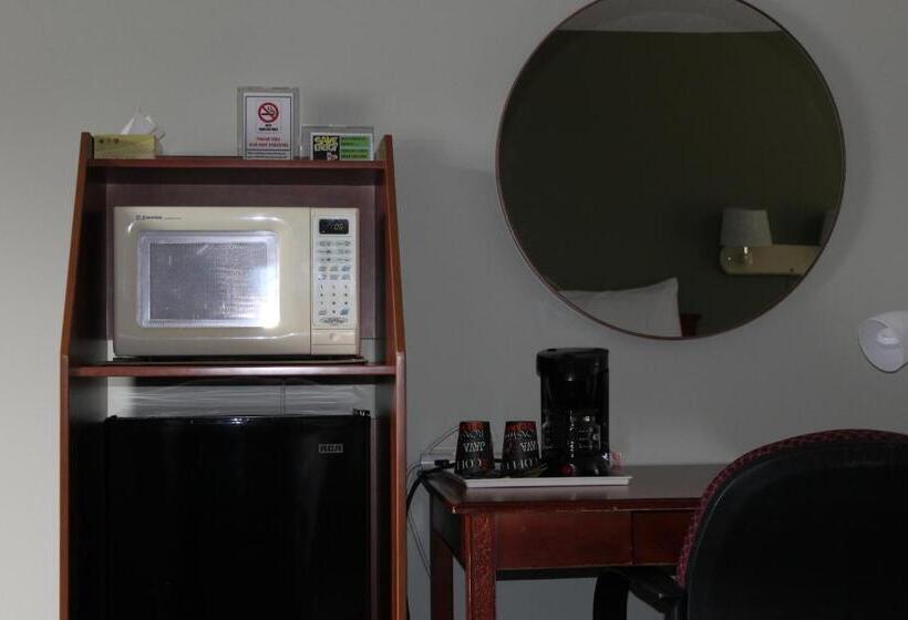 スーペリアールーム, Pine Motel