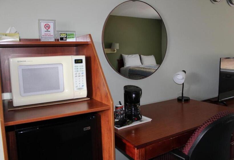 スーペリアールーム, Pine Motel