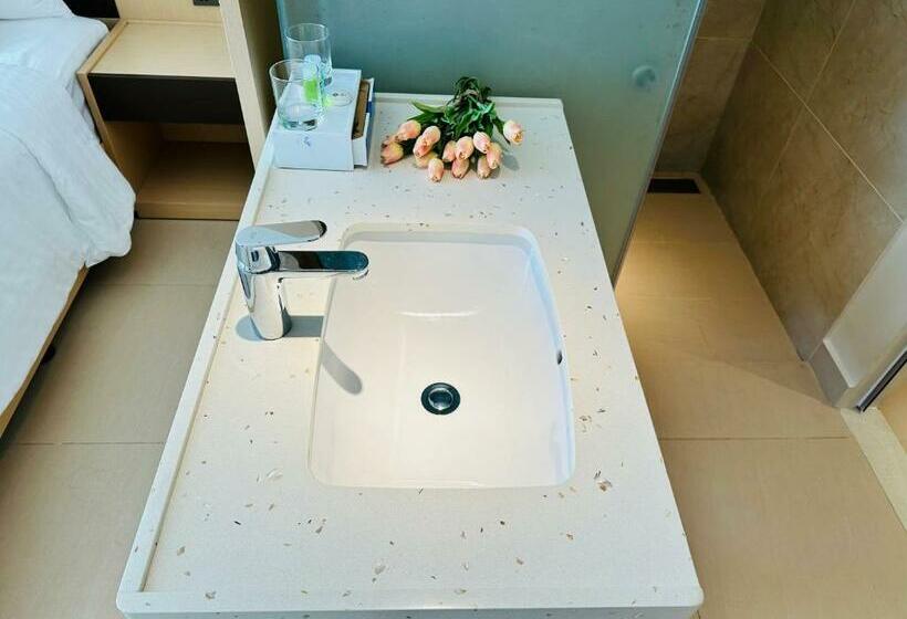 اتاق استاندارد با چشمانداز دریا, The Sea View Cam Ranh Beach Resort