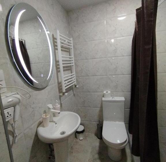اتاق استاندارد سه نفره, Guest House Mtisubani