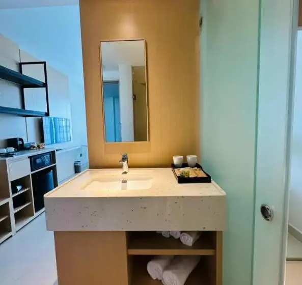 اتاق استاندارد با چشم‌انداز دریا, The Sea View Cam Ranh Beach Resort