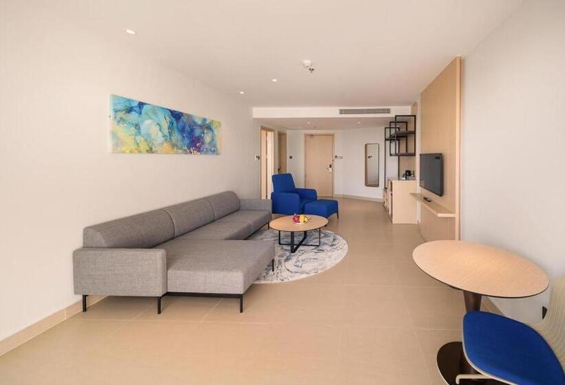 سوئیت با تخت بزرگ, The Sea View Cam Ranh Beach Resort