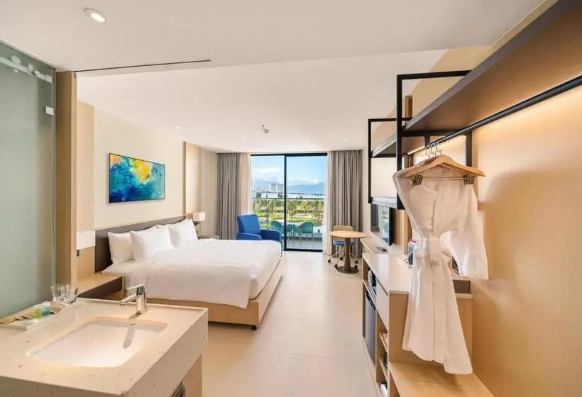 سوئیت با تخت بزرگ, The Sea View Cam Ranh Beach Resort
