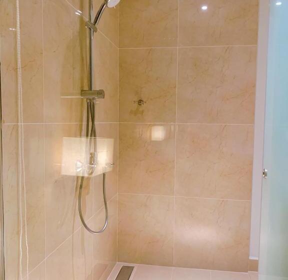 سوئیت با تخت بزرگ, The Sea View Cam Ranh Beach Resort