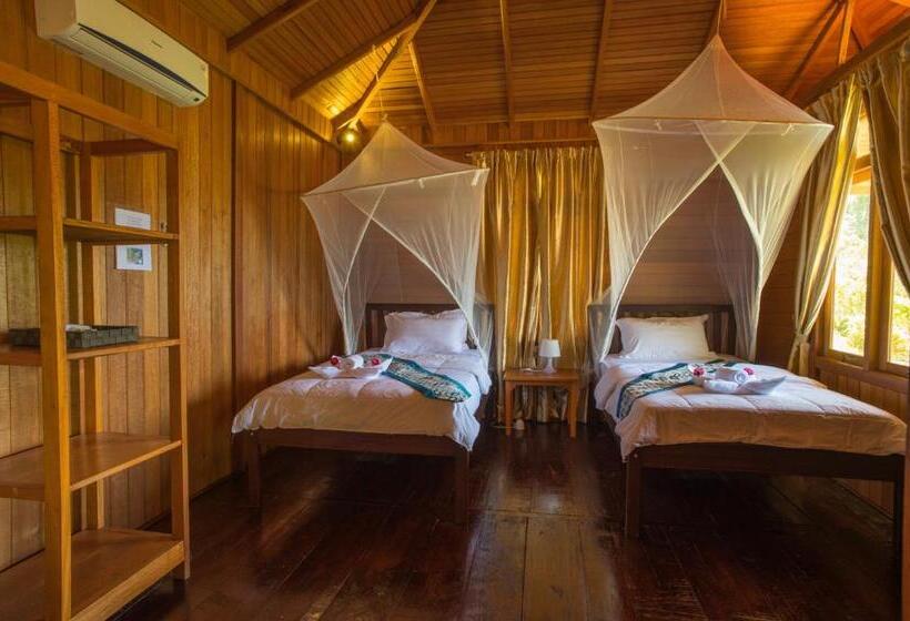 בקתה סטנדרטית עם נוף לים, K2 Lembeh Dive Resort