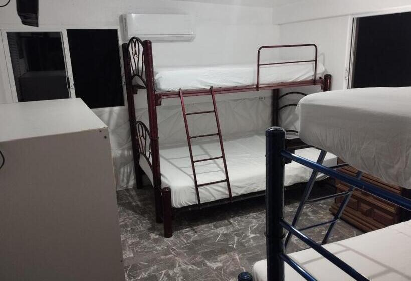 חדר משפחתי, Casa Breizh