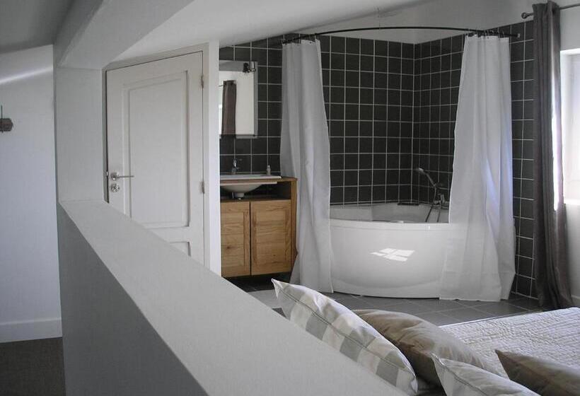 标准间, La Saudade