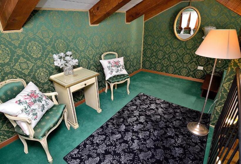 سوییت جونیور, Residenza La Campana