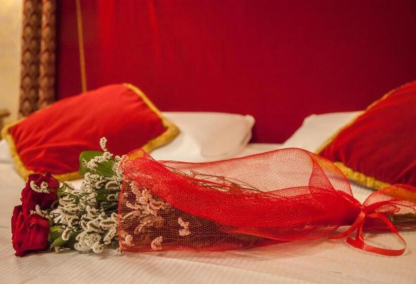 اتاق سوپریور سه تخته, Residenza La Campana