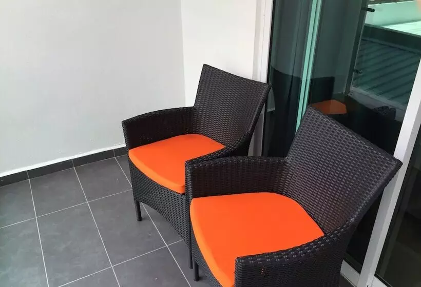 اتاق استاندارد با تخت بزرگ, G Langkawi Motel
