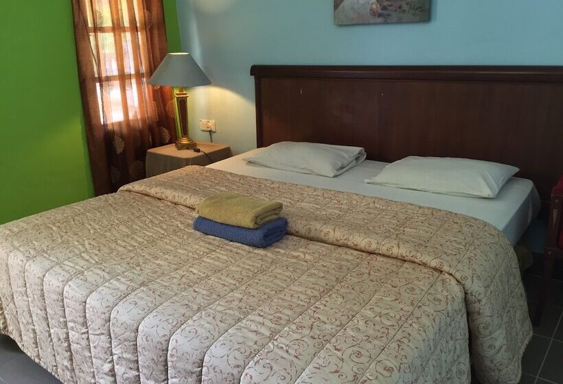 디럭스 룸, Green Village Langkawi Resort