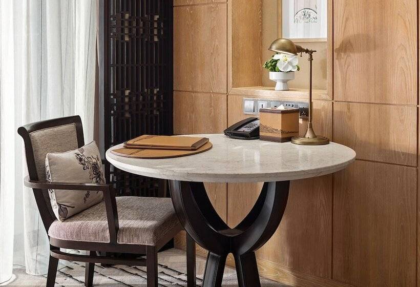 디럭스 룸, Hilton Dali Resort & Spa