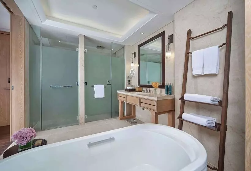 Deluxe-huone, Hilton Dali Resort & Spa