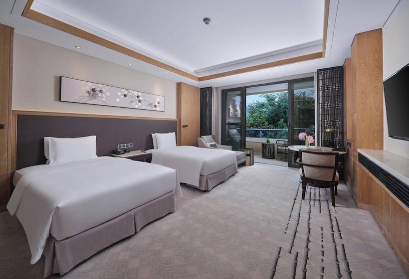 디럭스 룸, Hilton Dali Resort & Spa